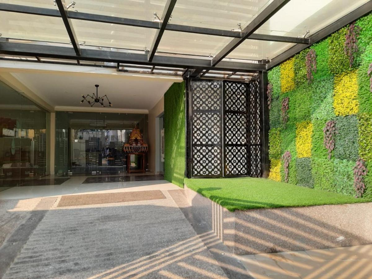 Airavat Hotel Bhubaneswar Bagian luar foto